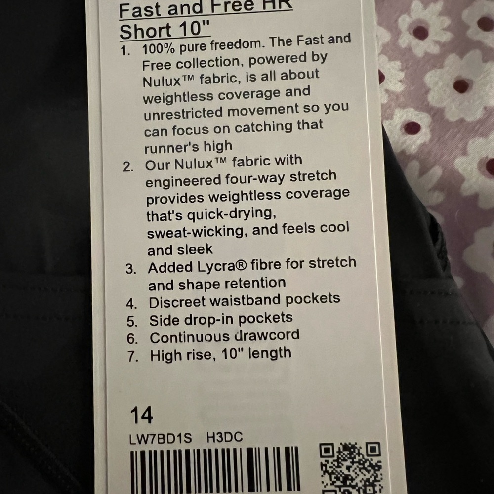 Fast and Free high rise shorts